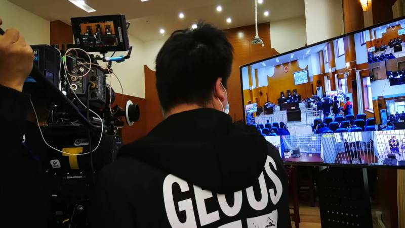 AI生成VS人工创意——南澳县广告片拍摄公司的技术浪漫主义实践